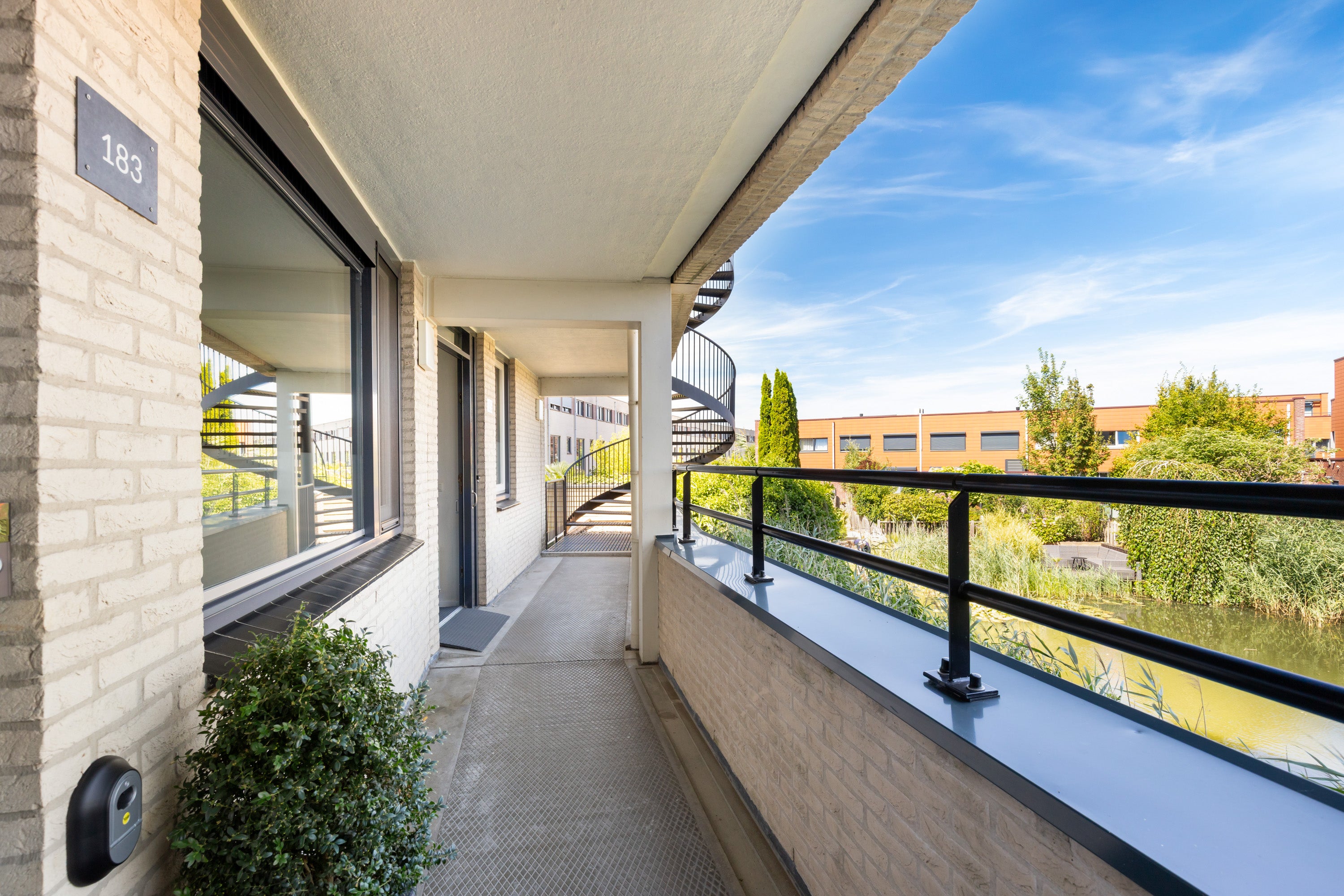 Appartement te koop: Waddenring 185, Barendrecht