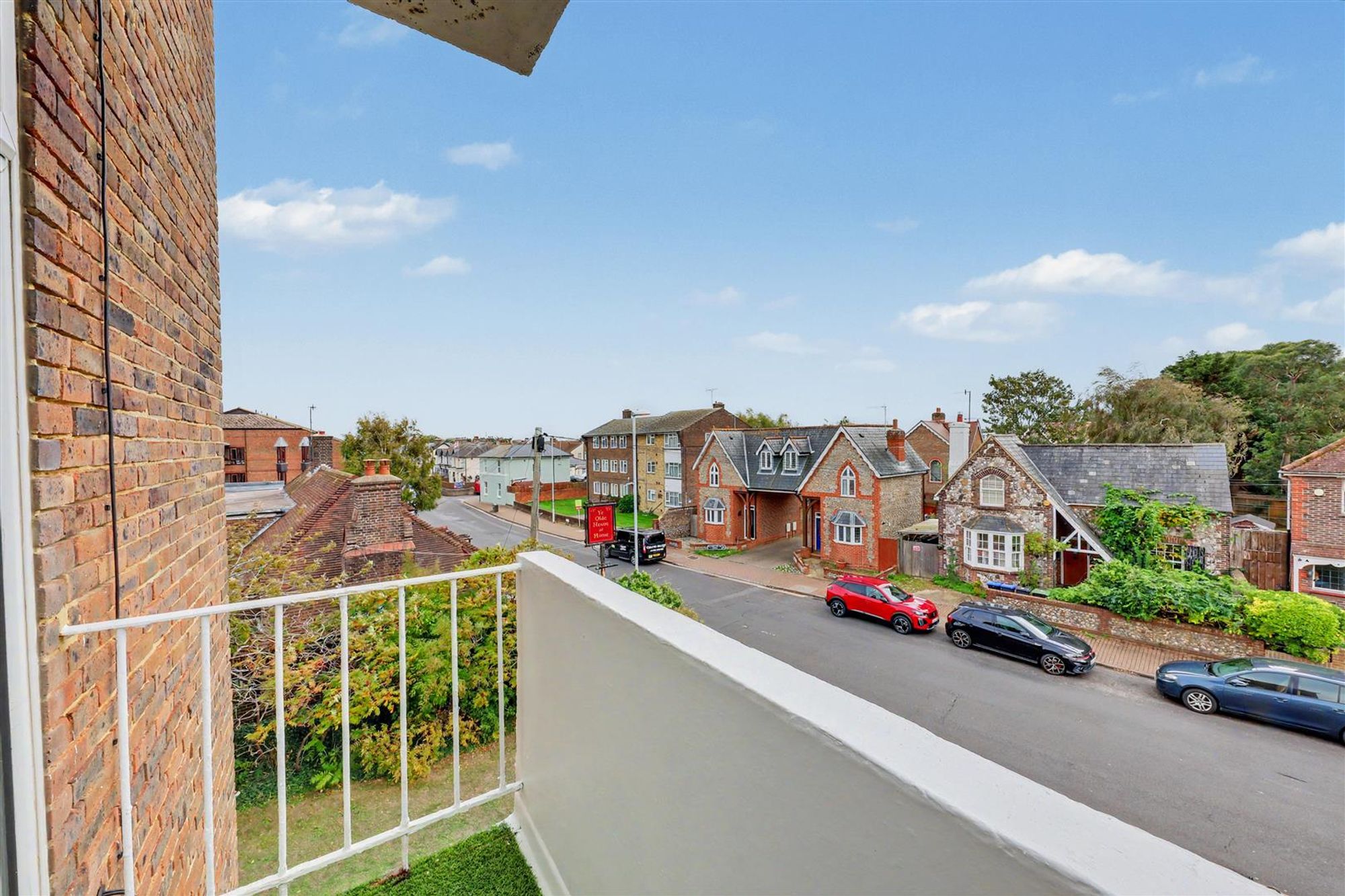 Flat Broadwater Street East in Worthing