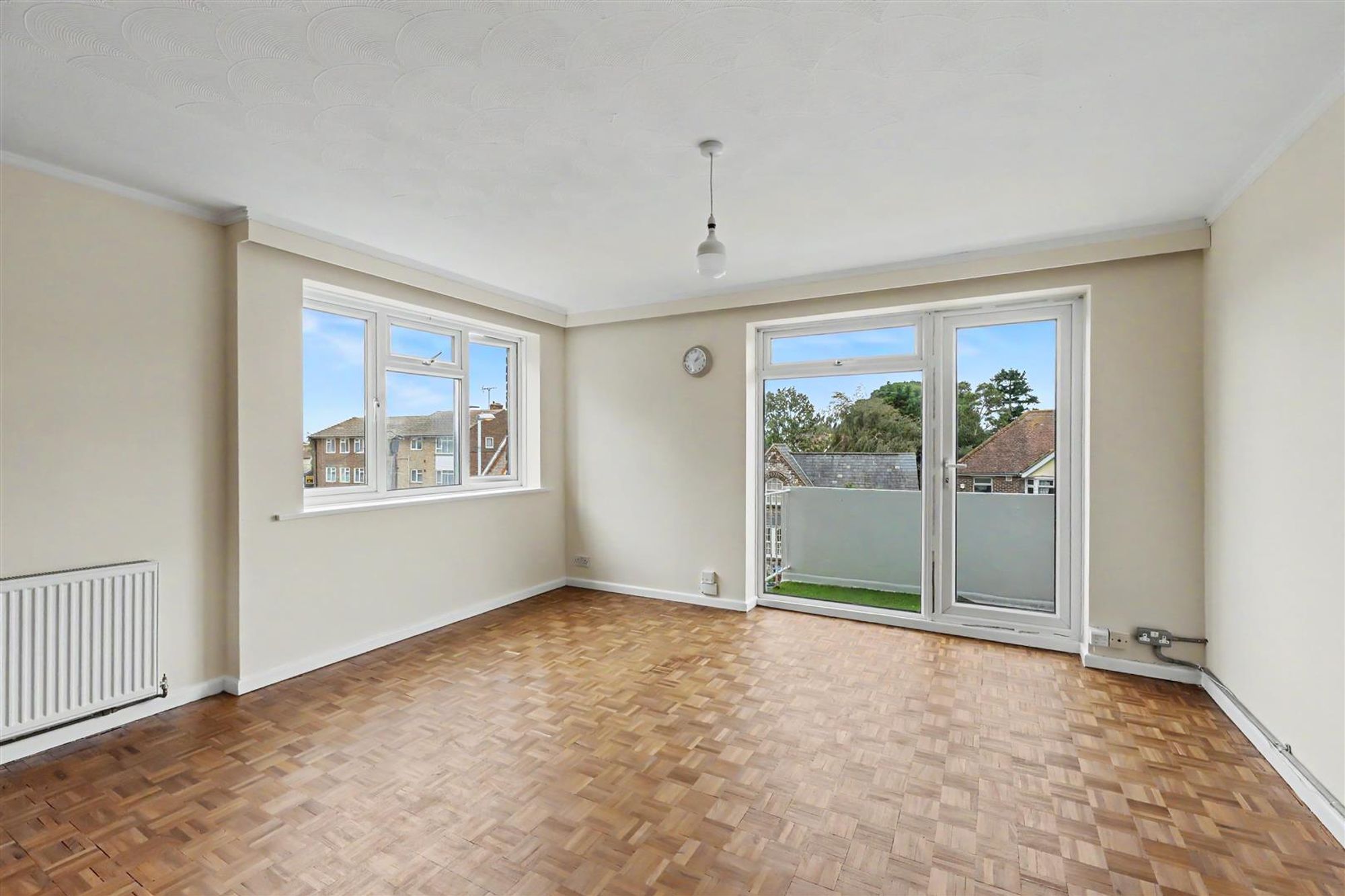 Flat Broadwater Street East in Worthing