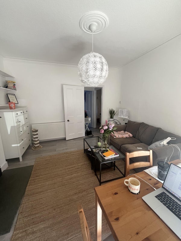 Room Nansen Road in Greater London