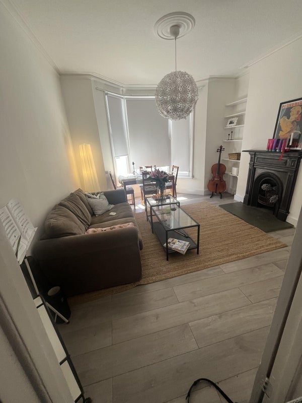 Room Nansen Road in Greater London
