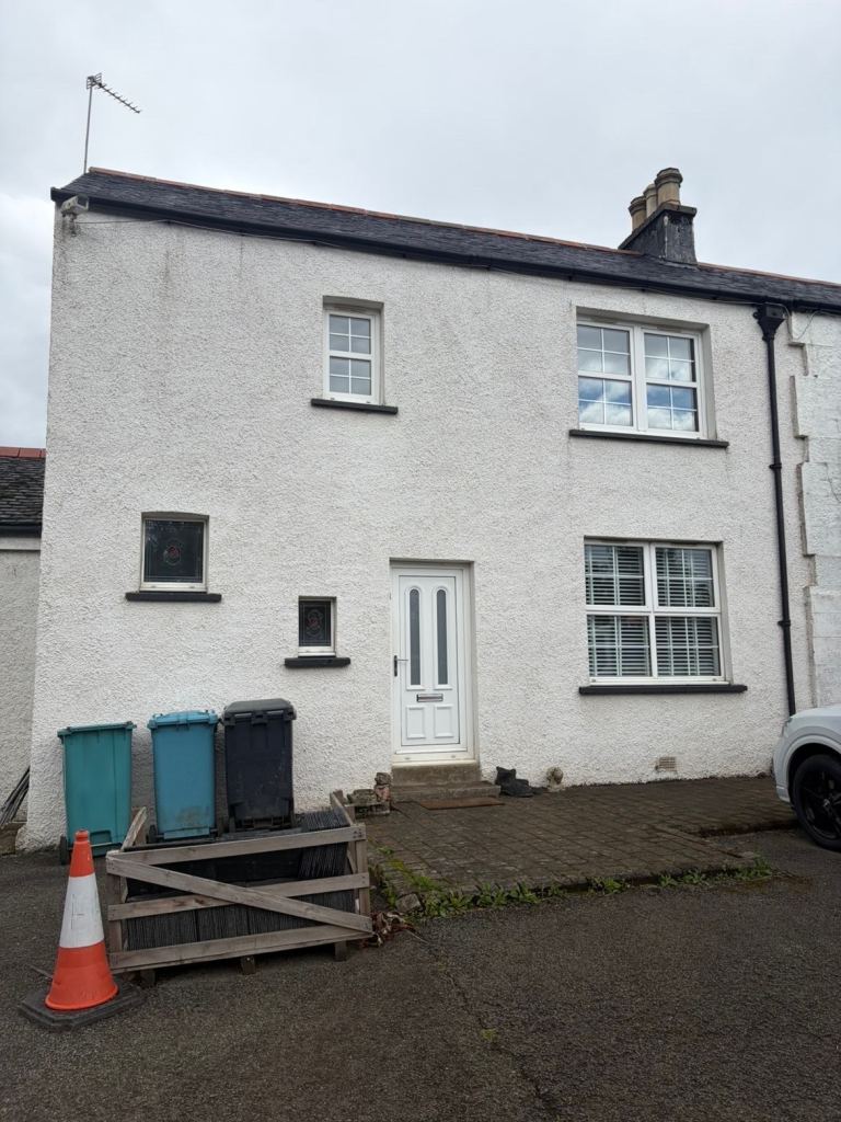 House Stirling Road in Dullatur