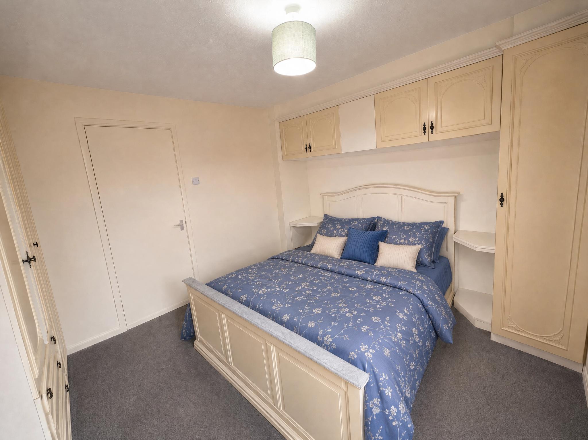 Flat Farnham Road in Slough