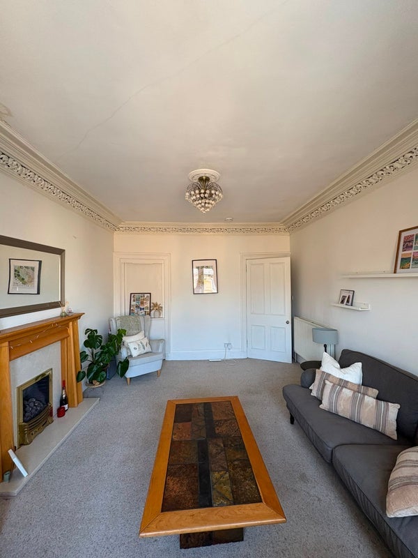 Flat Dalry Road in City of Edinburgh