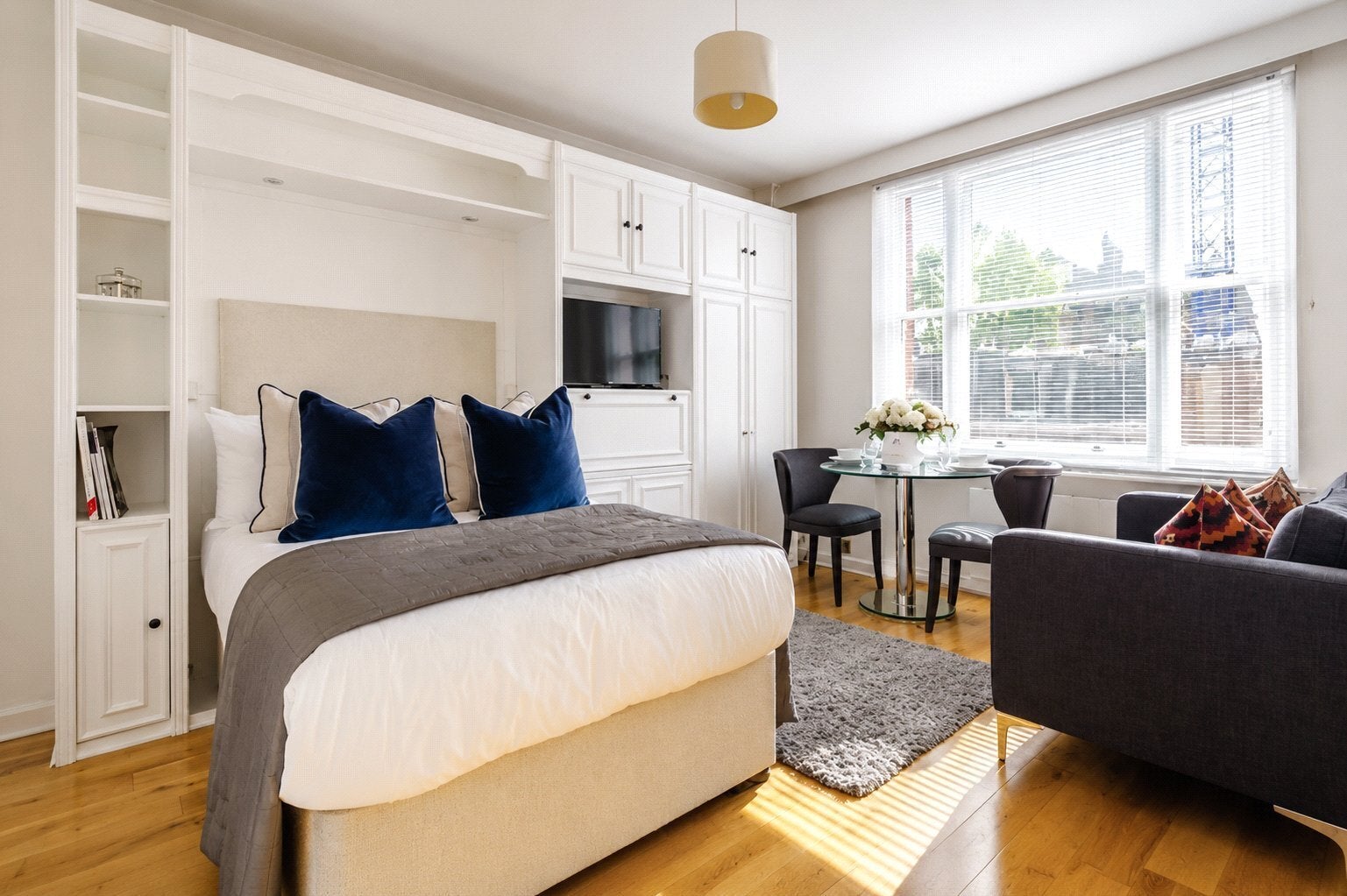 Flat Duke Street in City of Westminster