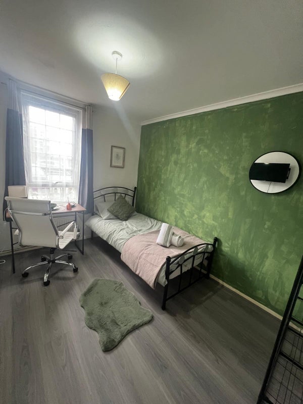Room Treby Street in Greater London
