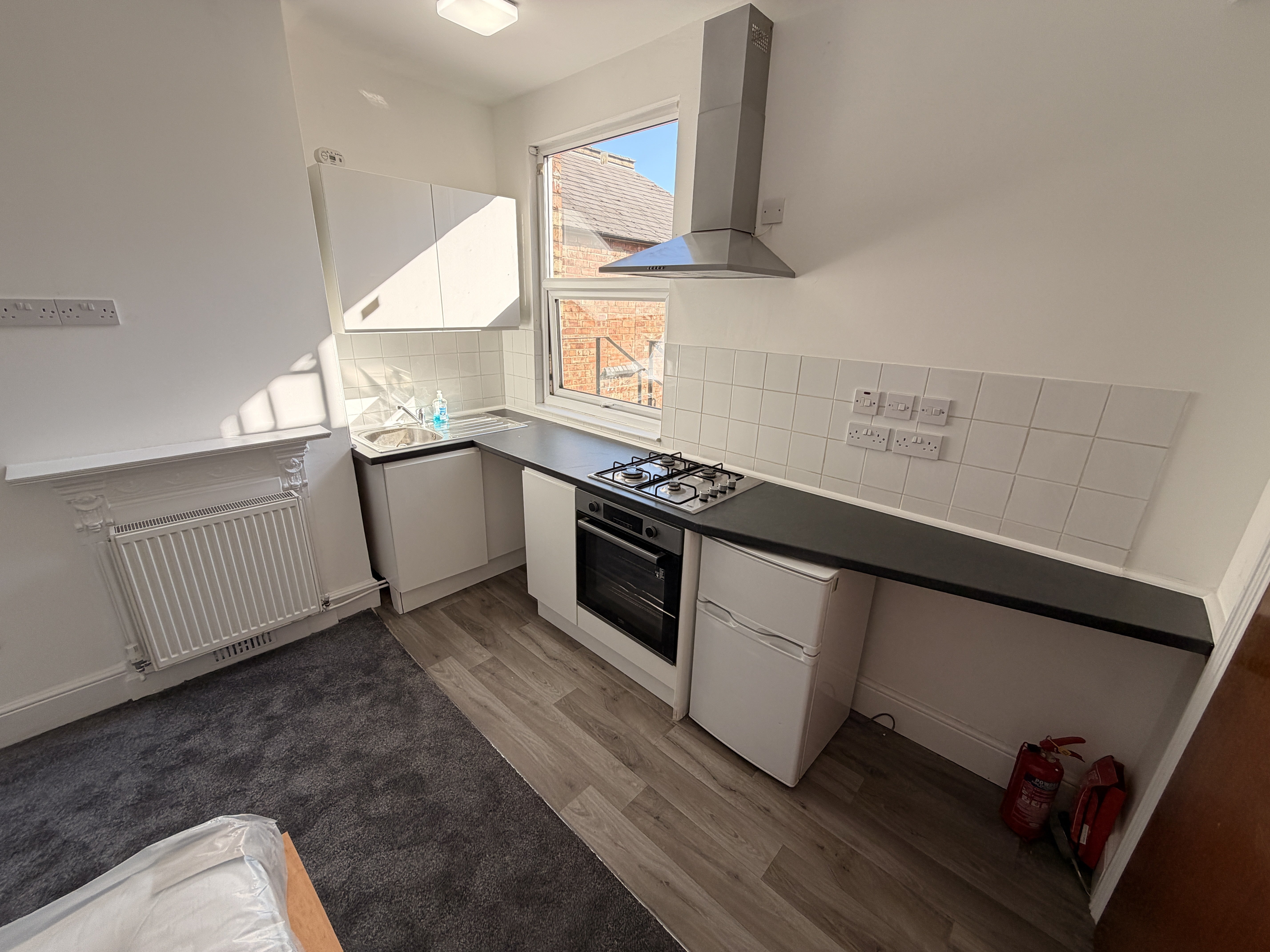 Room Clarence Avenue in Northampton