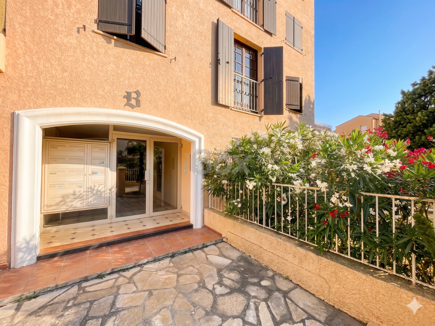 Flat Avenue Louis Imbert in La Valette-du-Var