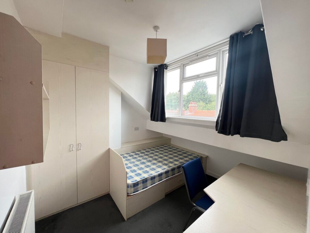 Flat Winston Gardens in Leeds