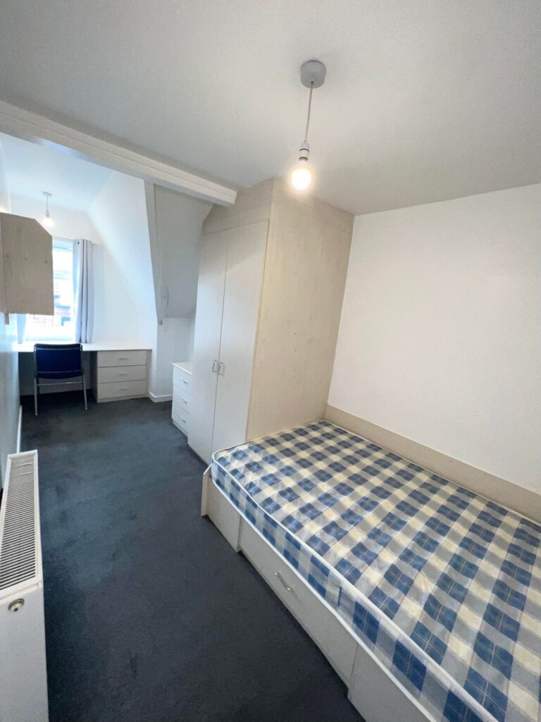 Flat Winston Gardens in Leeds