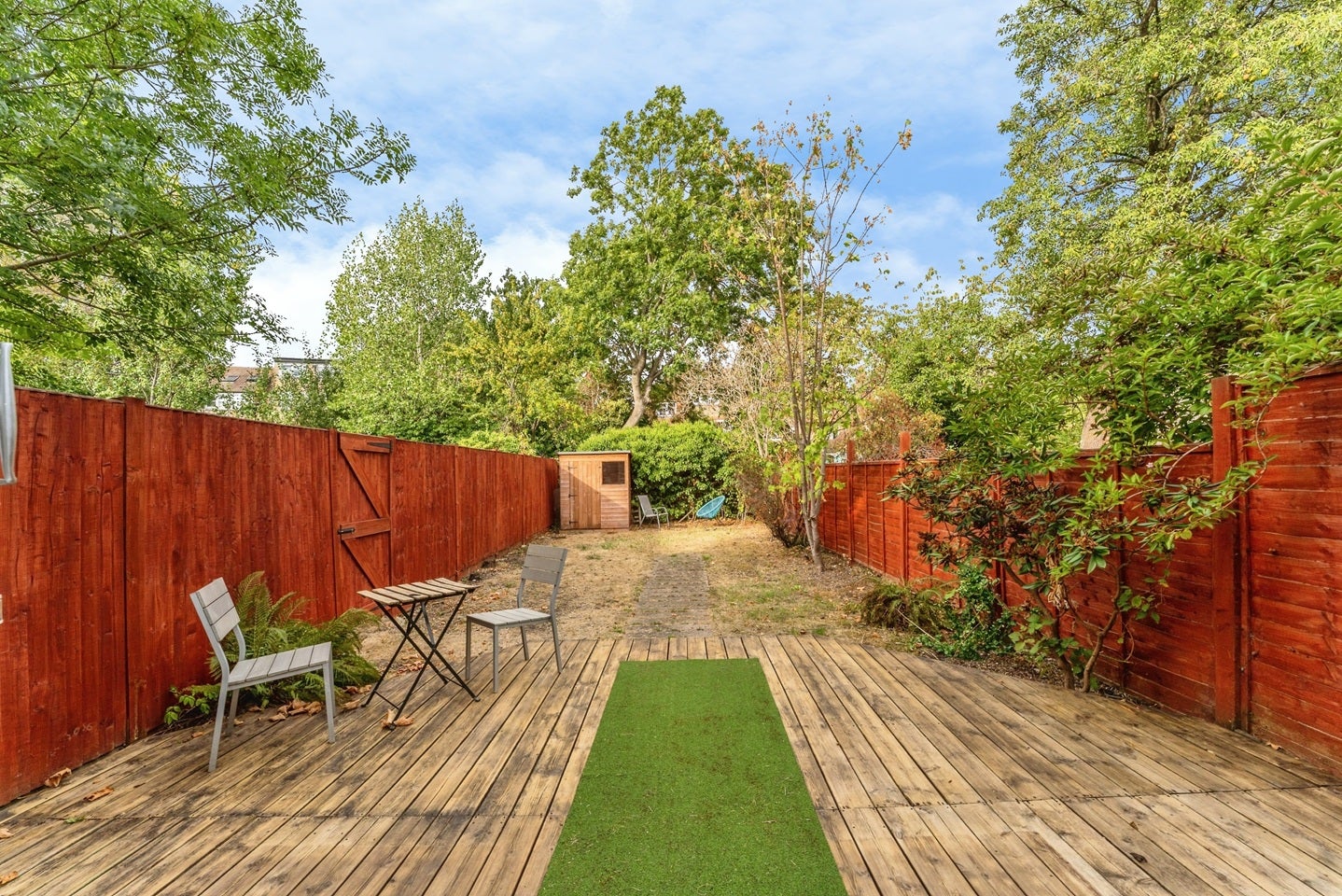 Flat Princes Avenue in Greater London