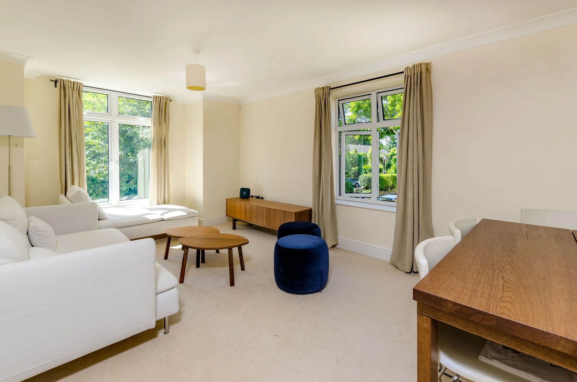 Flat Clandon Road in Guildford
