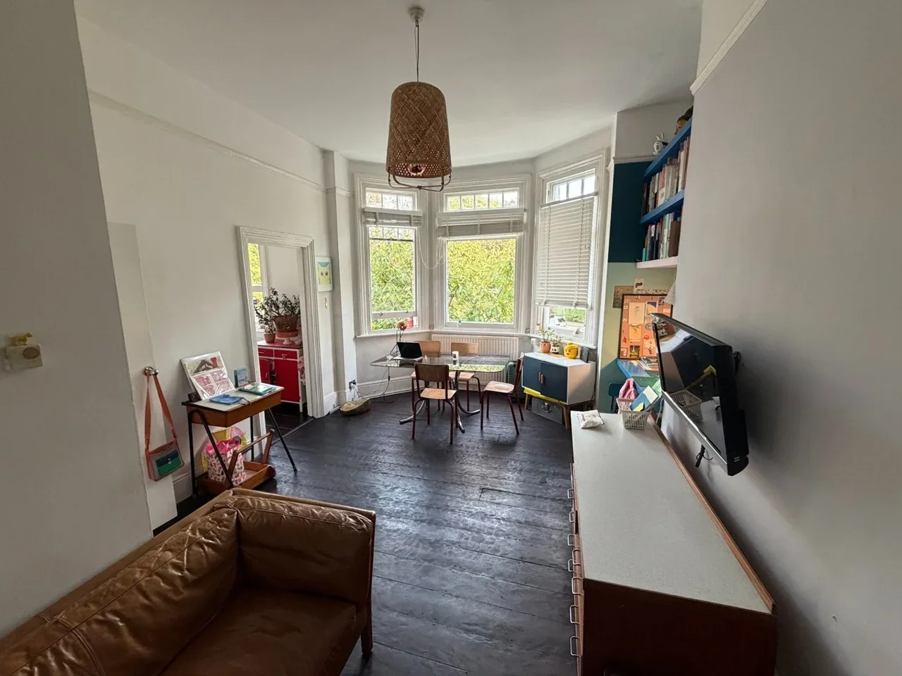 Flat Tierney Road in Greater London
