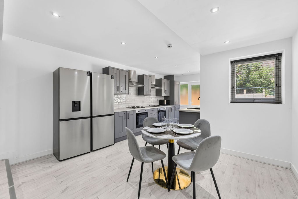 House Rhyddings Terrace in Swansea