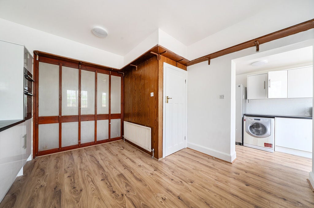 House Woodcote Lane in Greater London