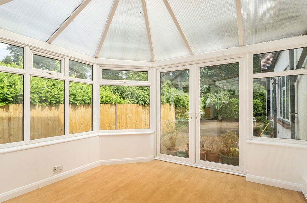 House Woodcote Lane in Greater London
