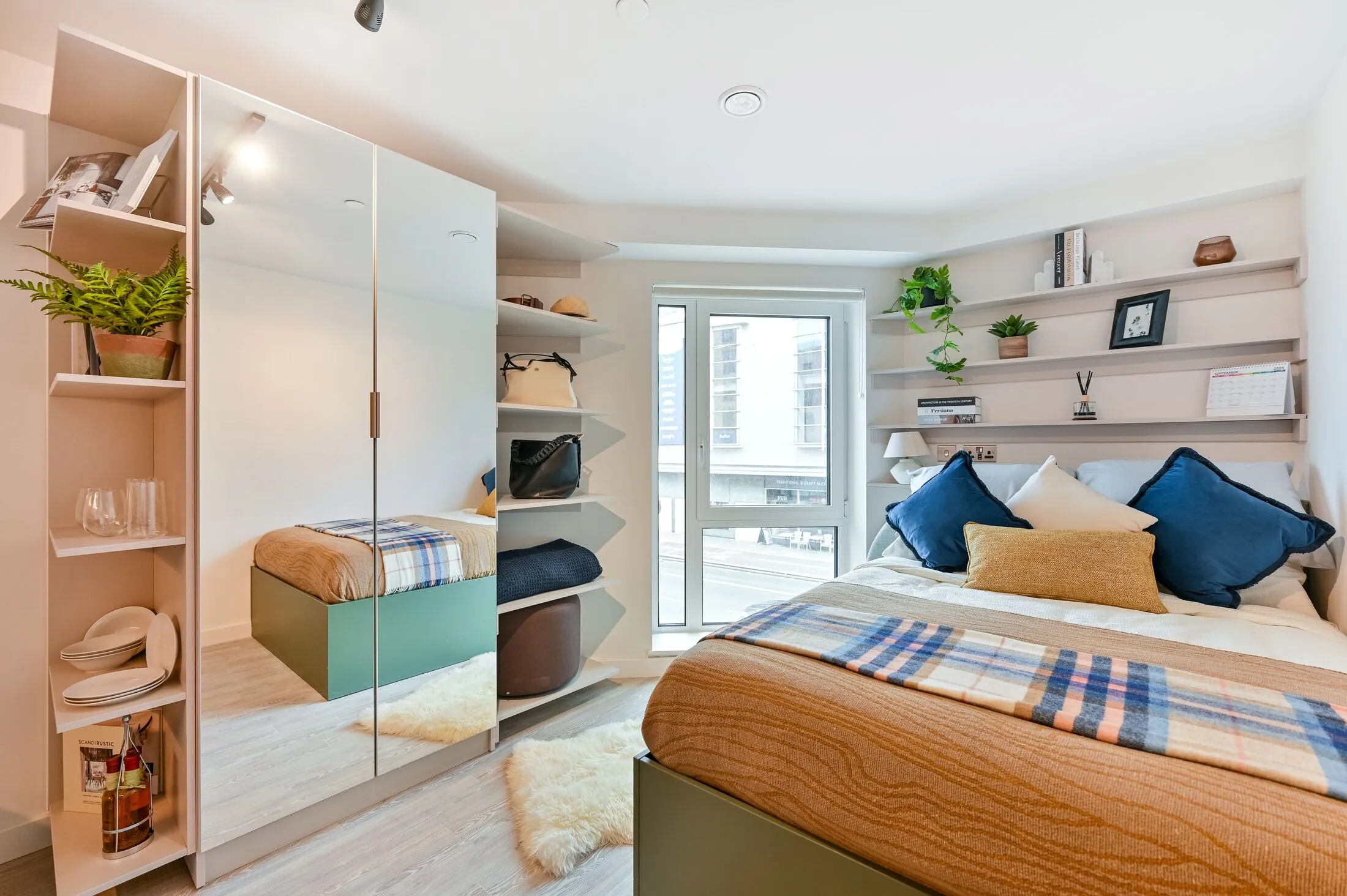 Room Castle Street in Greater London