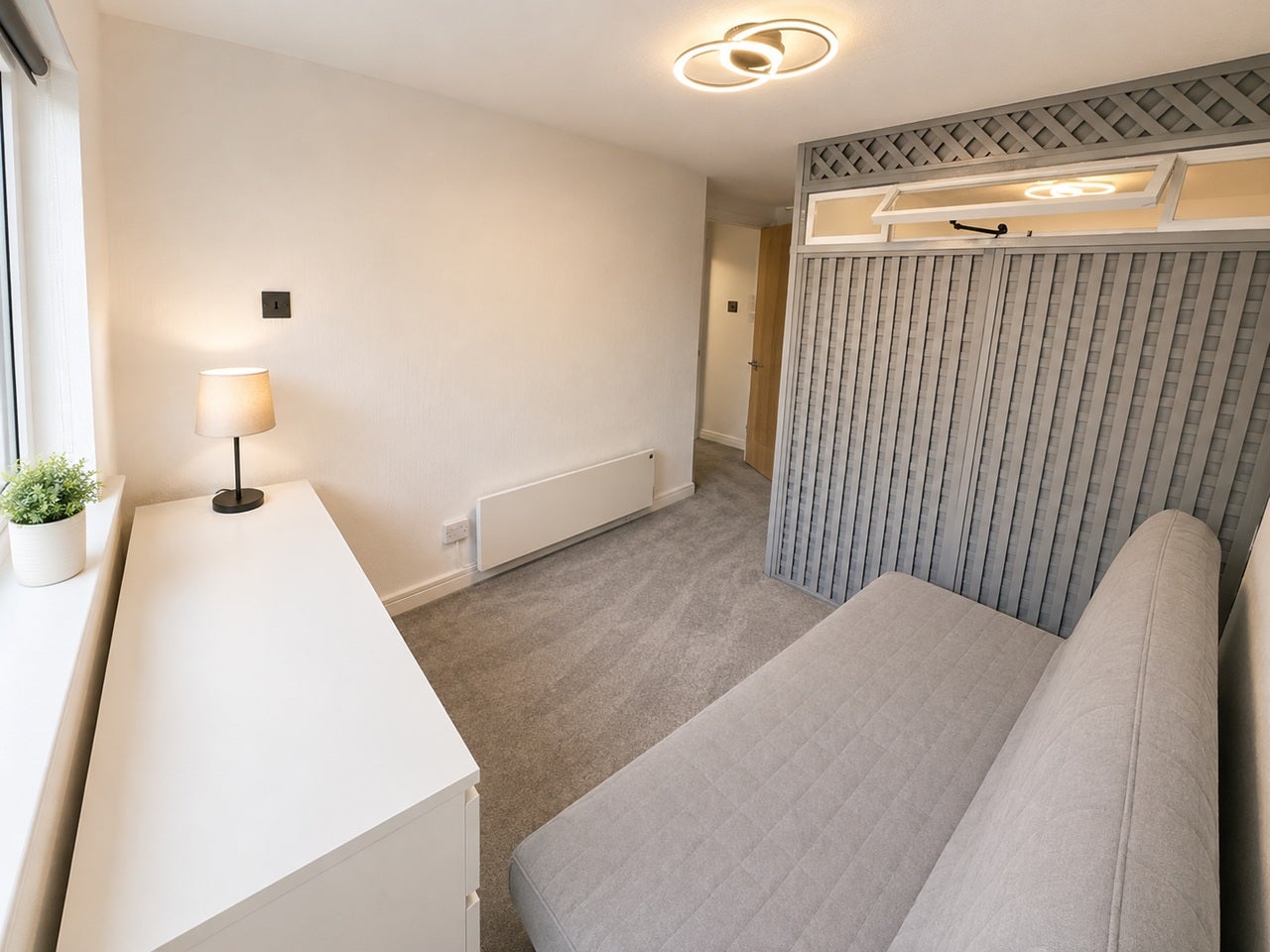 Flat Essex Road in Greater London