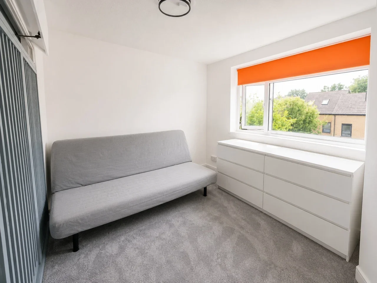Flat Essex Road in Greater London