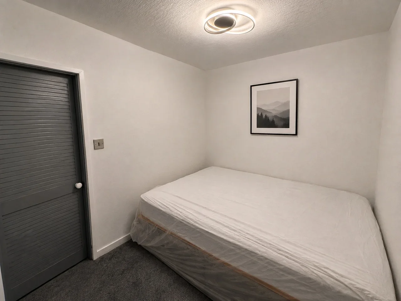Flat Essex Road in Greater London