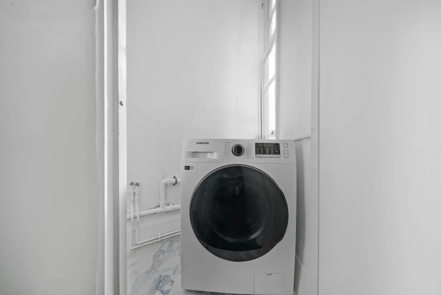 Room Denbigh Street in City of Westminster