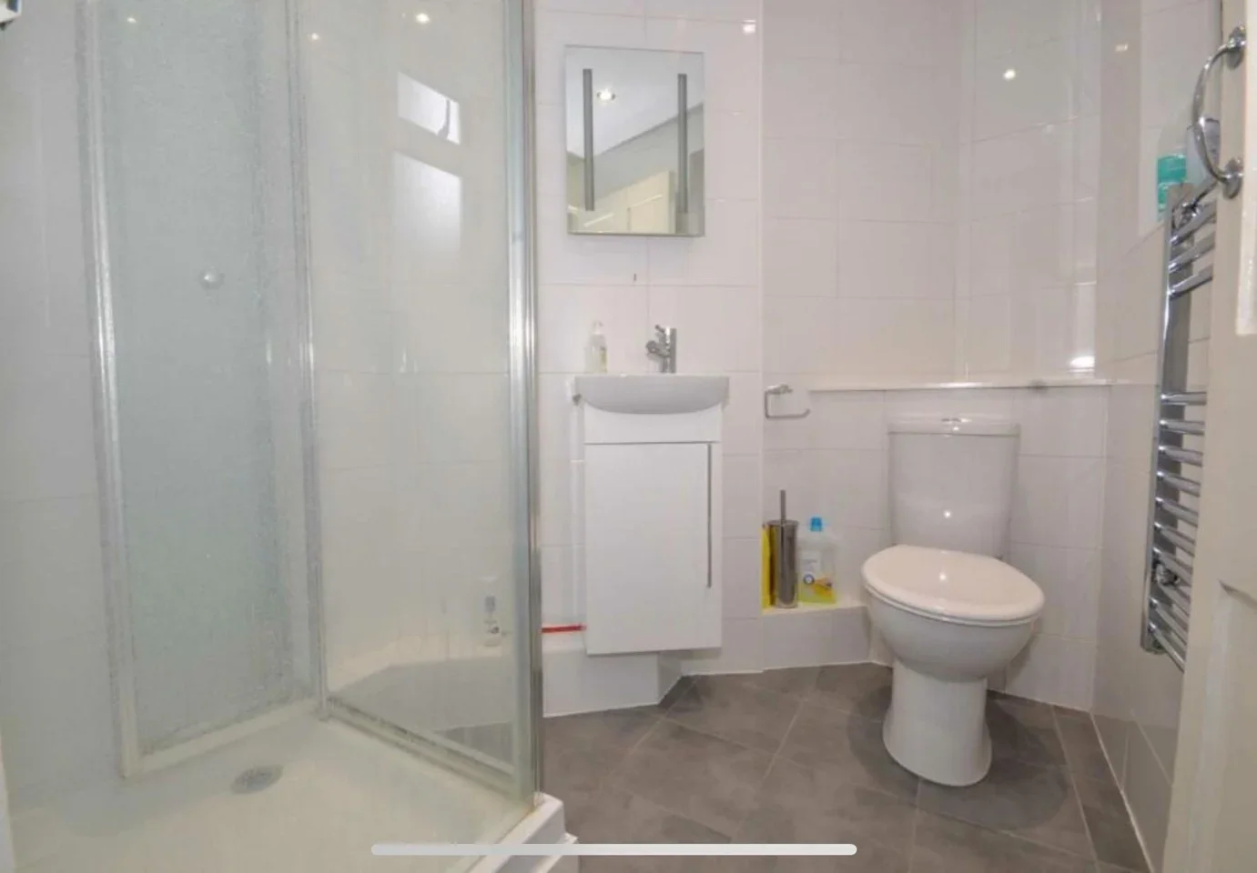 Room Denbigh Street in City of Westminster