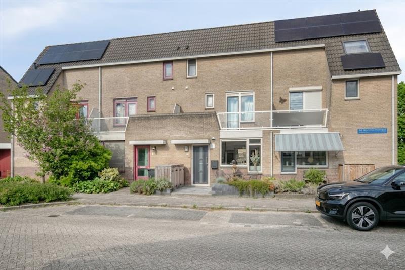 Huis De Nevelhorststraat 2 in Almere
