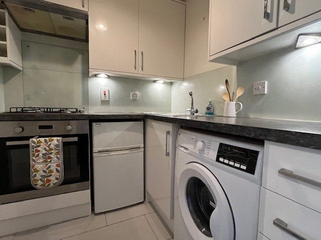 Flat Nellfield Place in Aberdeen City