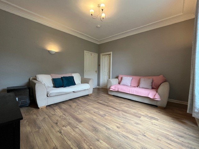 Flat Nellfield Place in Aberdeen City