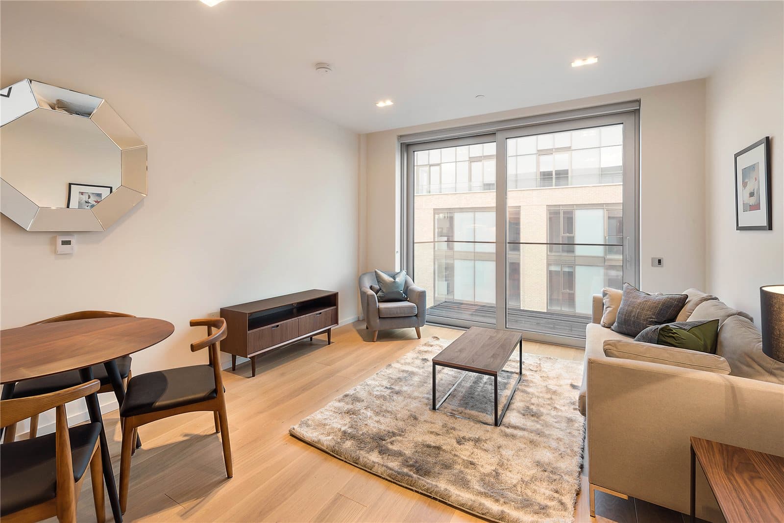 Flat Lillie Square in Greater London