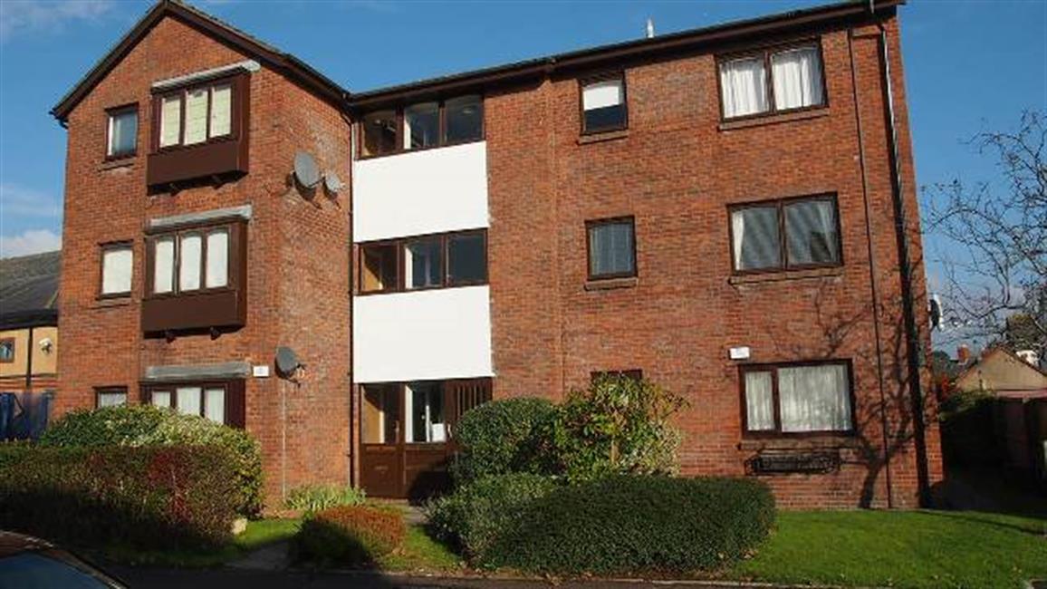 Flat Oxwich Close in Cardiff
