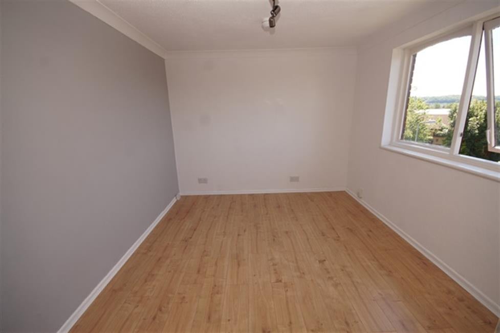 Flat Oxwich Close in Cardiff