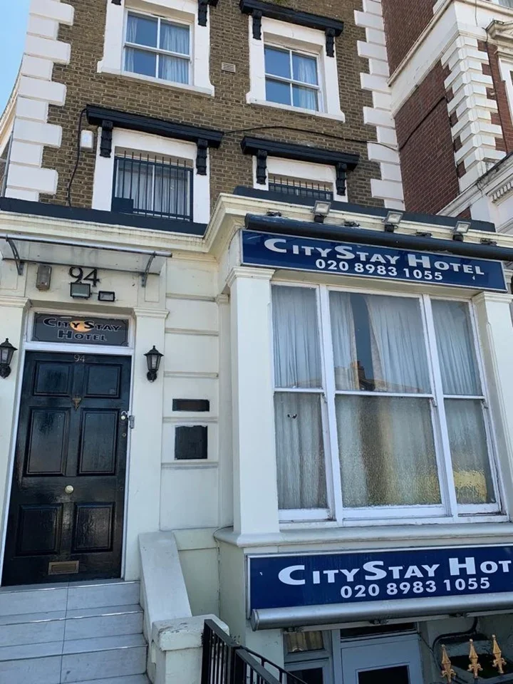 Room Bow Road in Greater London