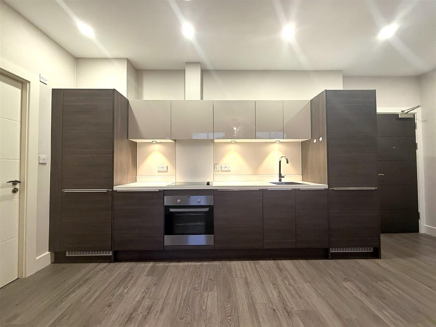 Flat Dawsons Square in Leeds