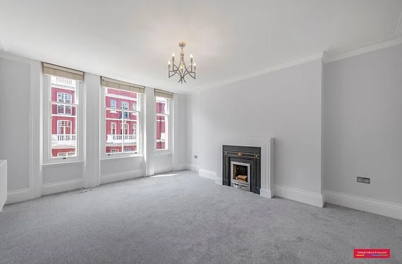 Flat Transept Street in City of Westminster