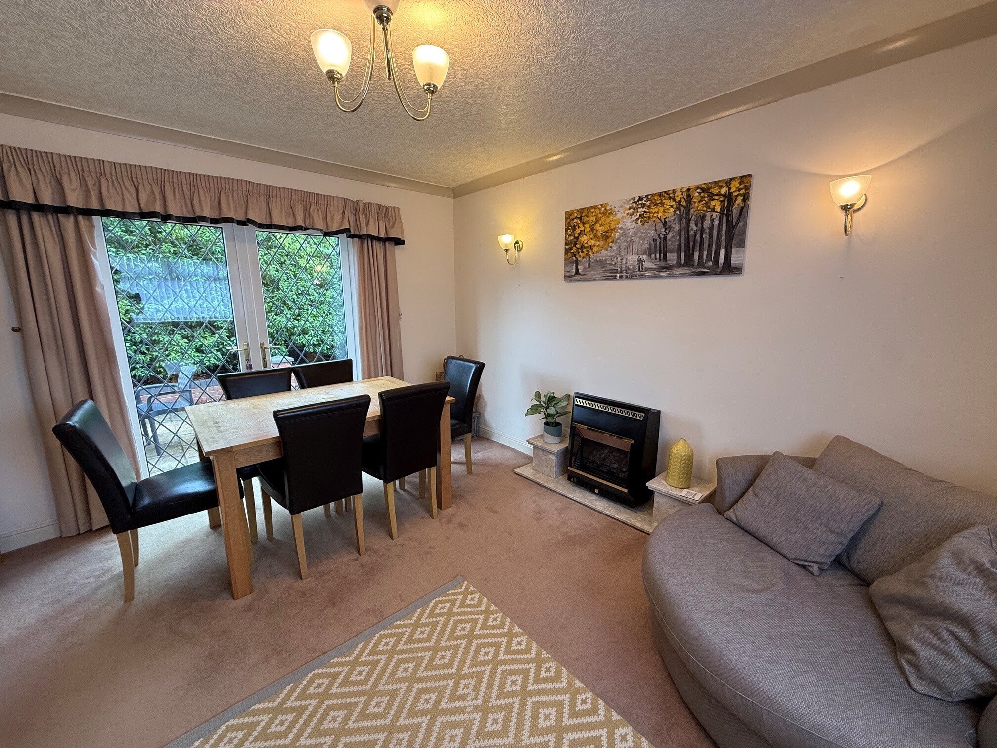 Flat Hillfield Road in Ellesmere Port