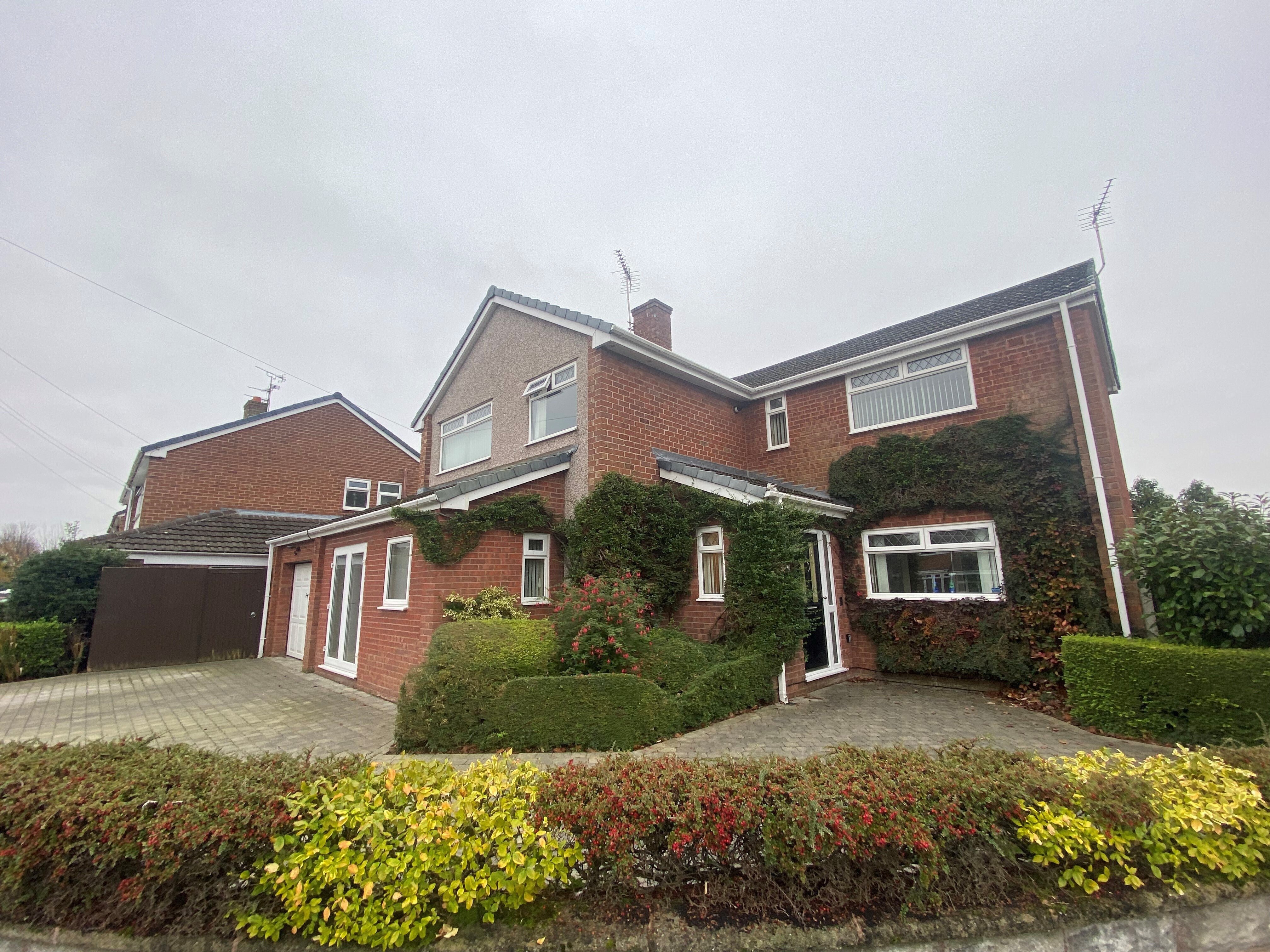 Flat Hillfield Road in Ellesmere Port