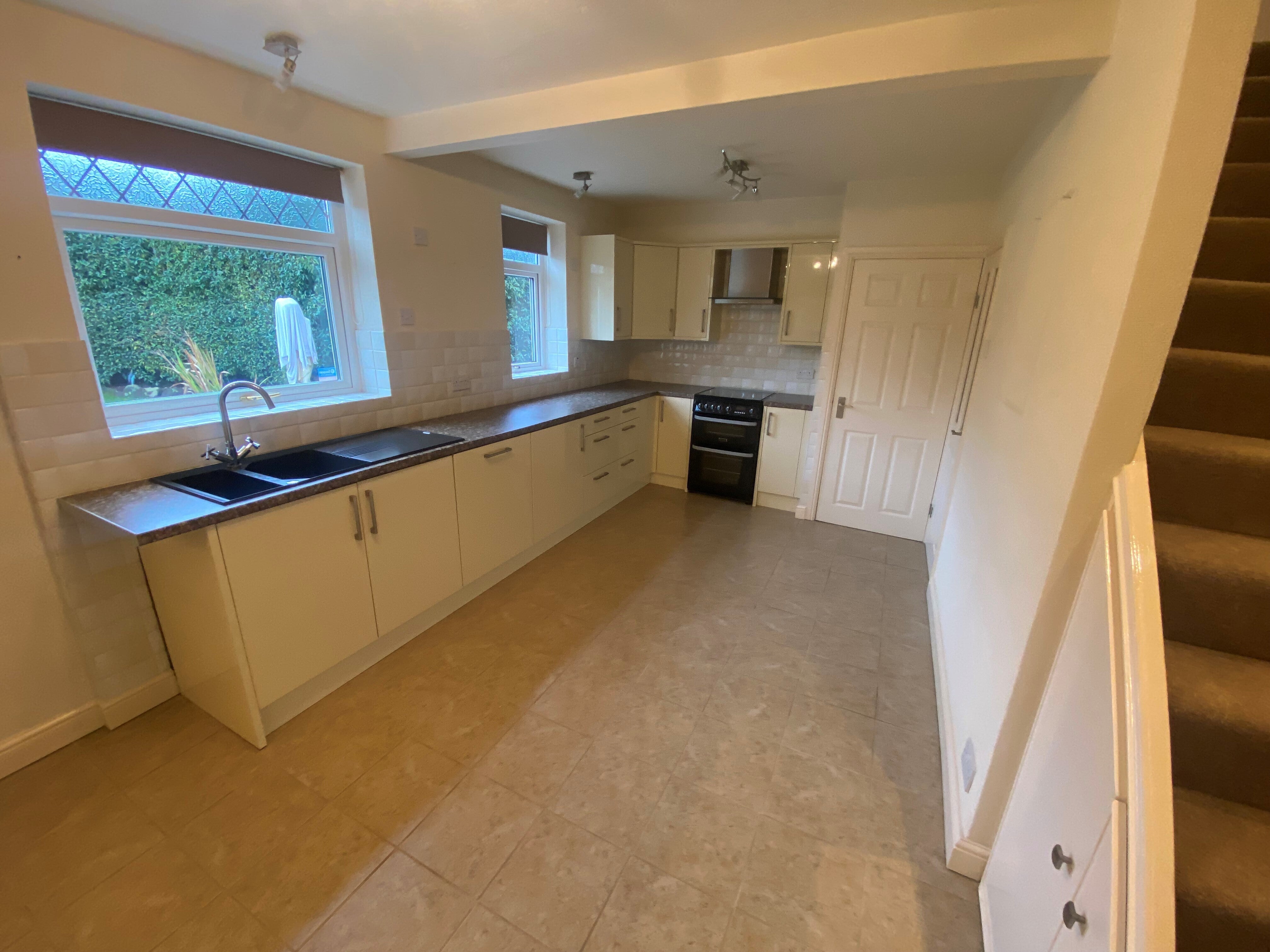 Flat Hillfield Road in Ellesmere Port