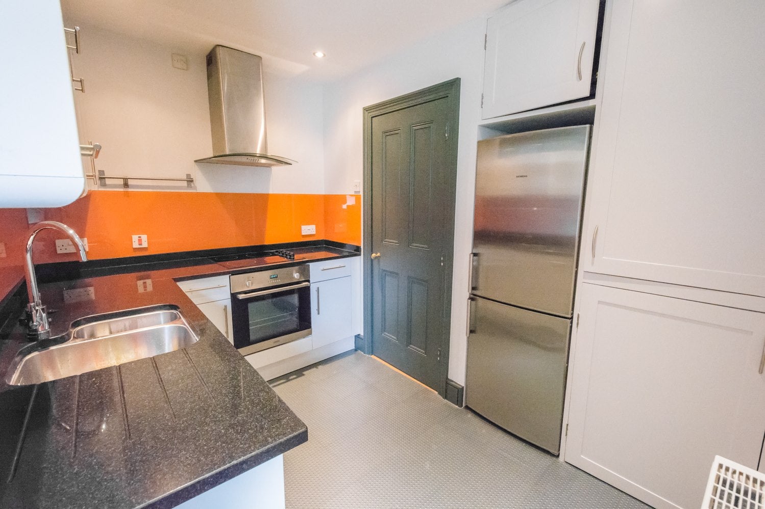 Flat Manvers Street in Bath