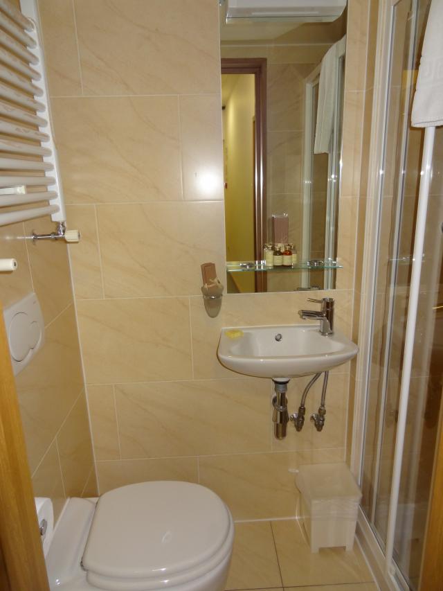 Flat Cartwright Gardens in Greater London