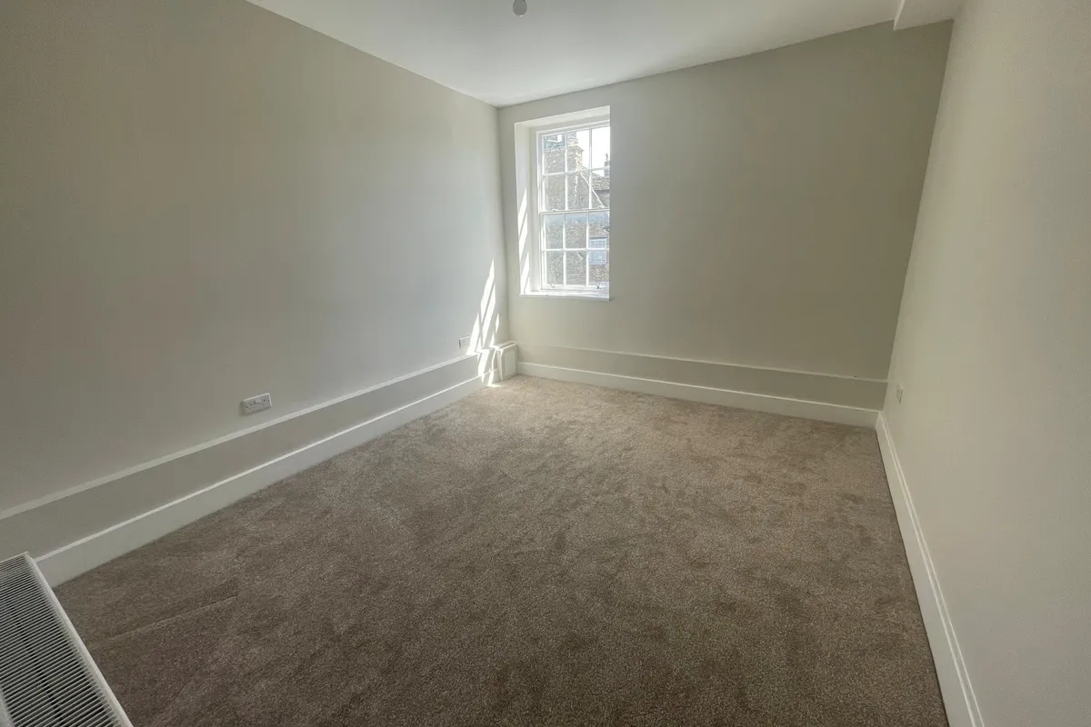 Room Sheep Street in Highworth