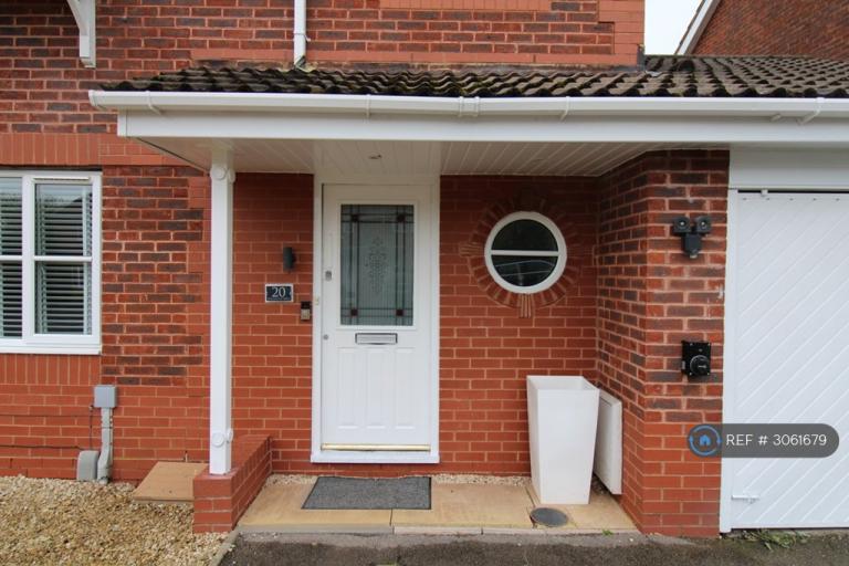 House Hollington Drive in Cardiff