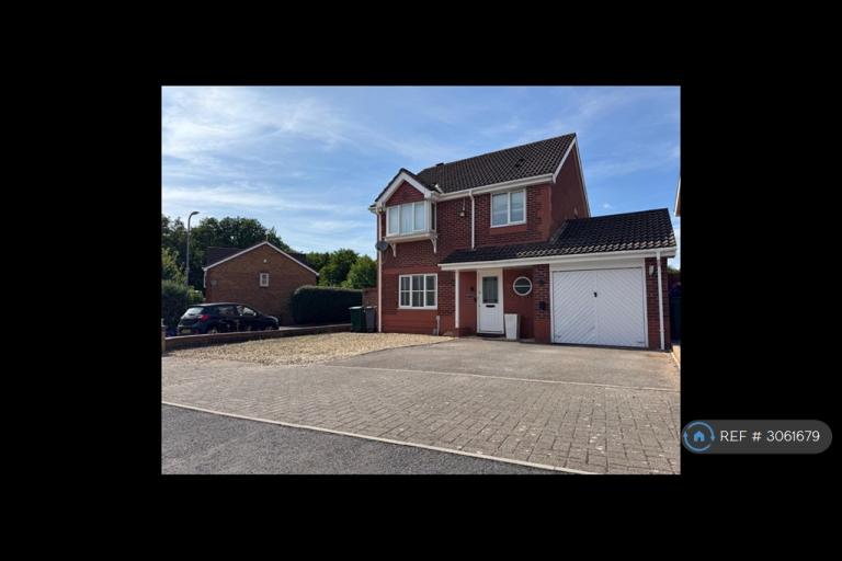 House Hollington Drive in Cardiff