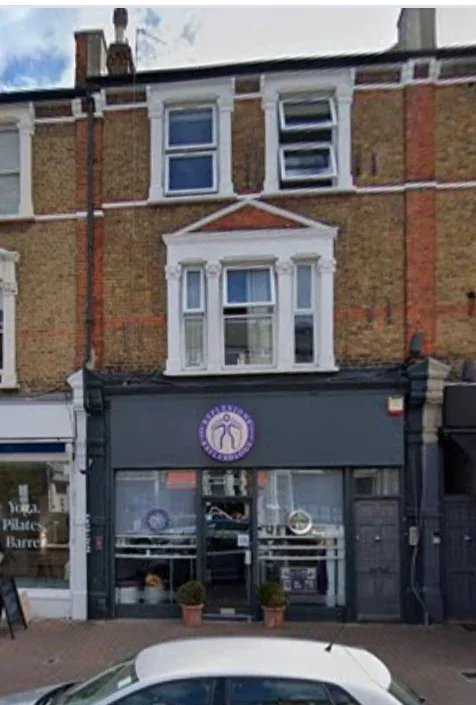 Flat Northcote Road in Greater London
