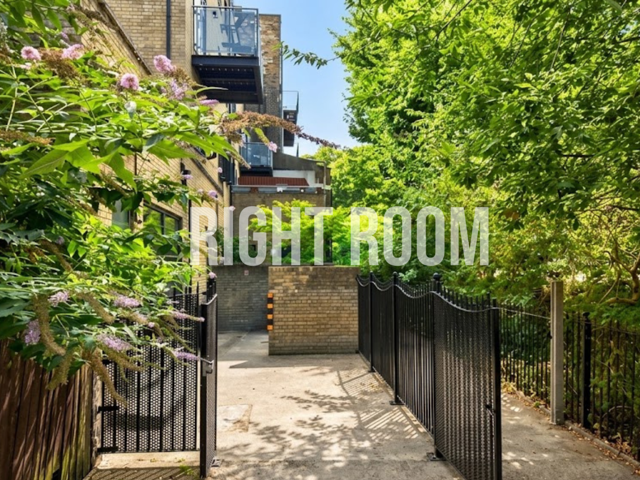 Flat Lizard Street in London