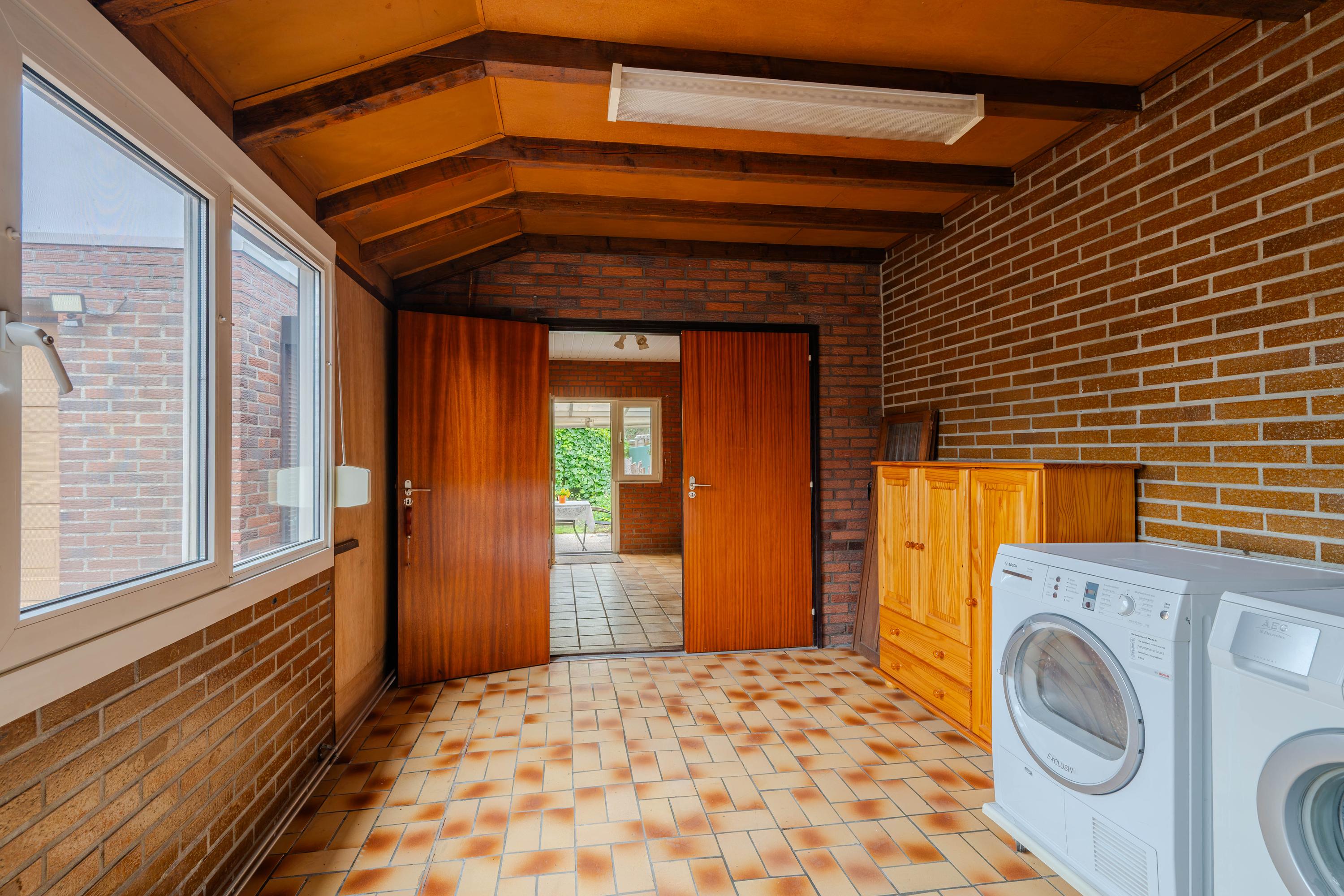 Twee-onder-één-kap te koop: Industriestraat 65, Reuver