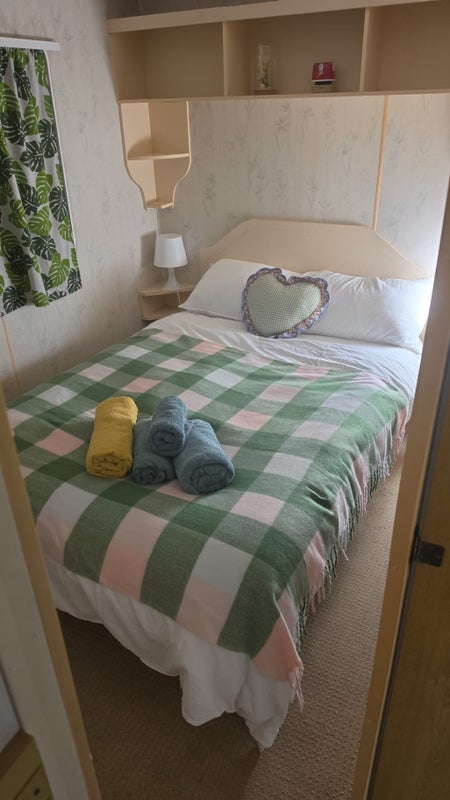 Room Sevenoaks Street in Cardiff