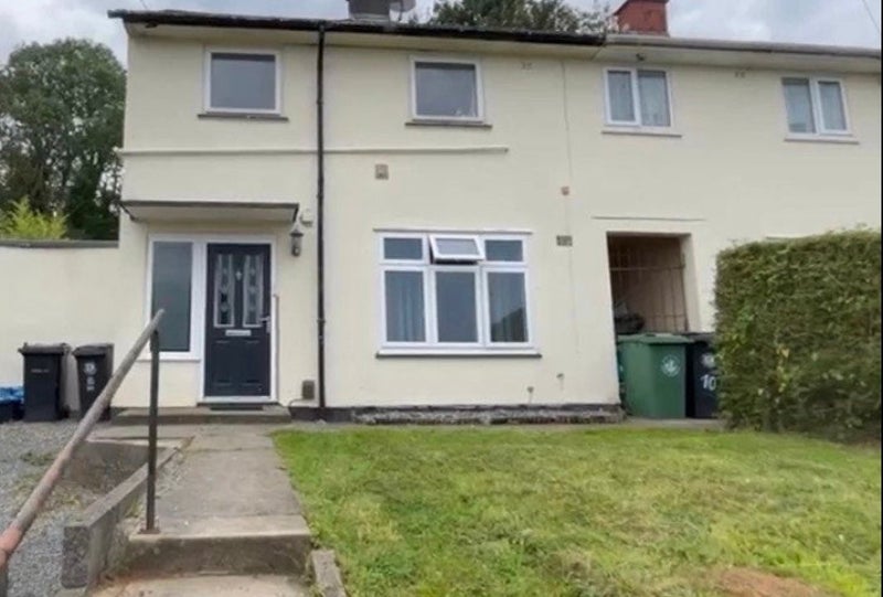 Flat Sheepwood Close in Bristol