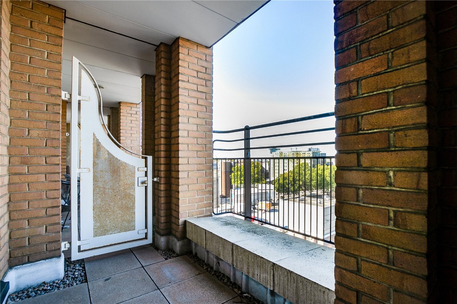 Flat Cromwell Road in Greater London