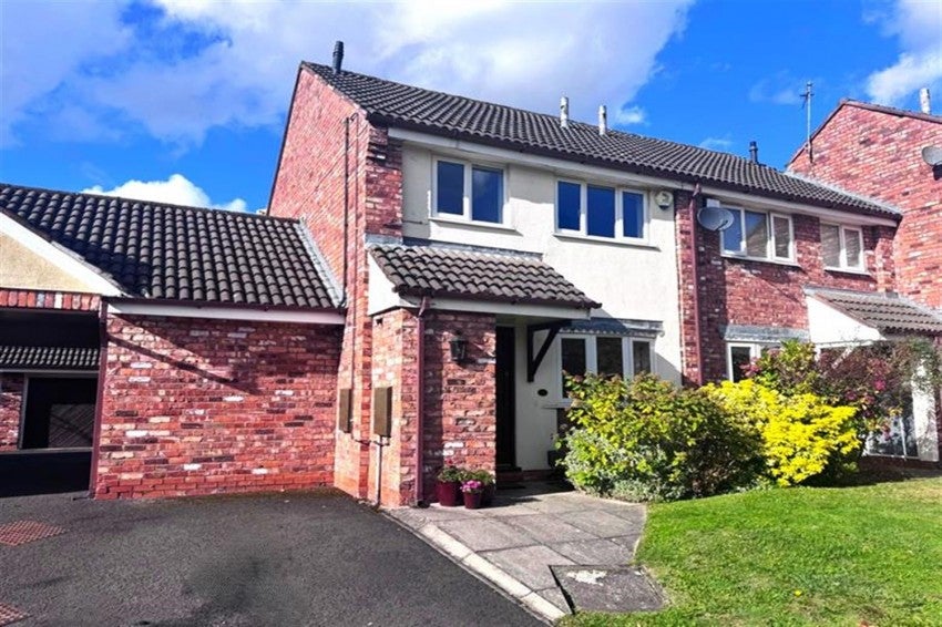 House Pevensey Drive in Knutsford